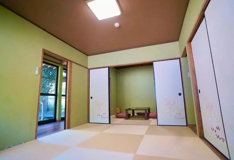 Ryokan Takaosou