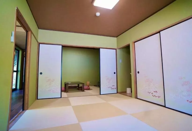 Ryokan Takaosou