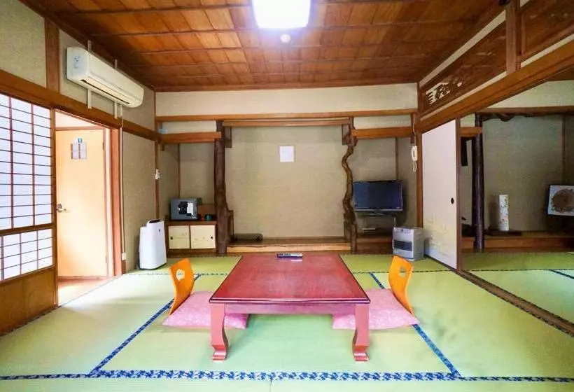 Ryokan Takaosou