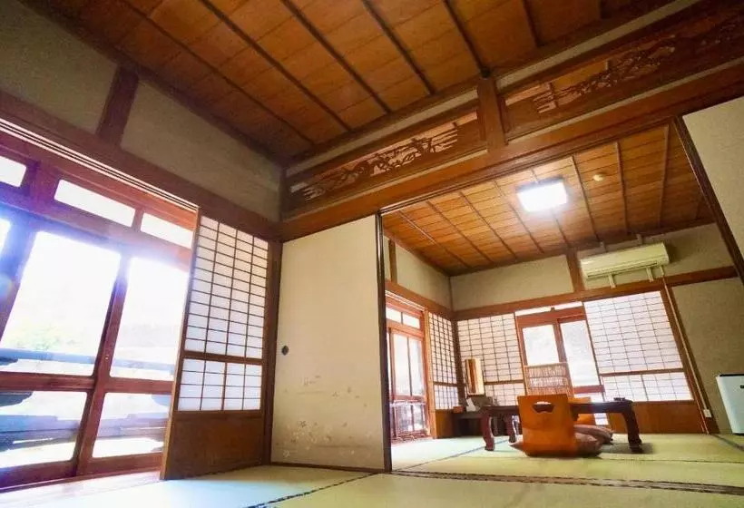 Ryokan Takaosou