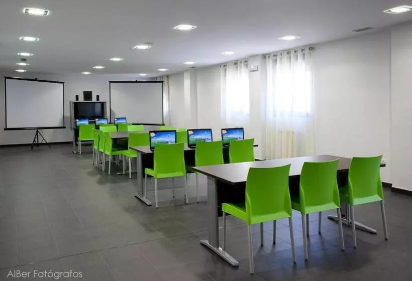Albergue Francisco Giner De Los Rios