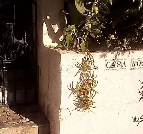 مبيت وإفطار Casa La Rosa