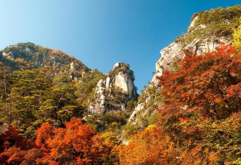 בית מלון כפרי Crown Palais Kofu