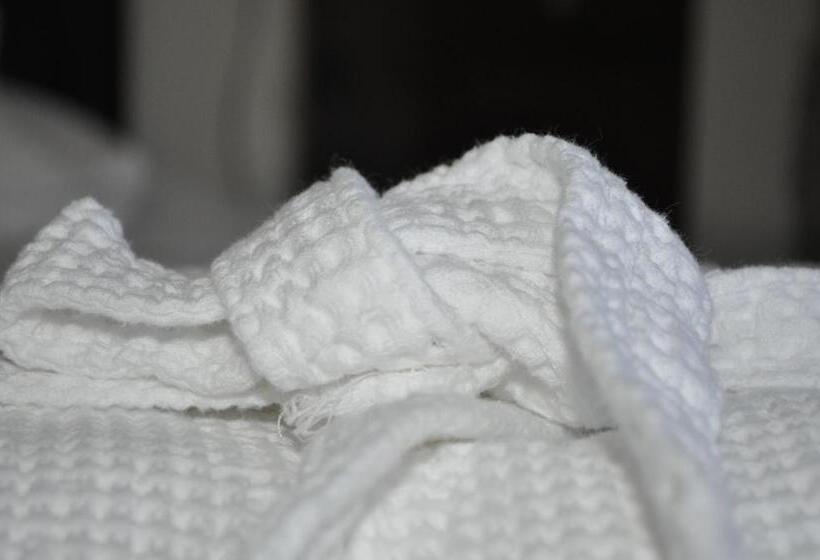 هتل La Torre Del Vilar