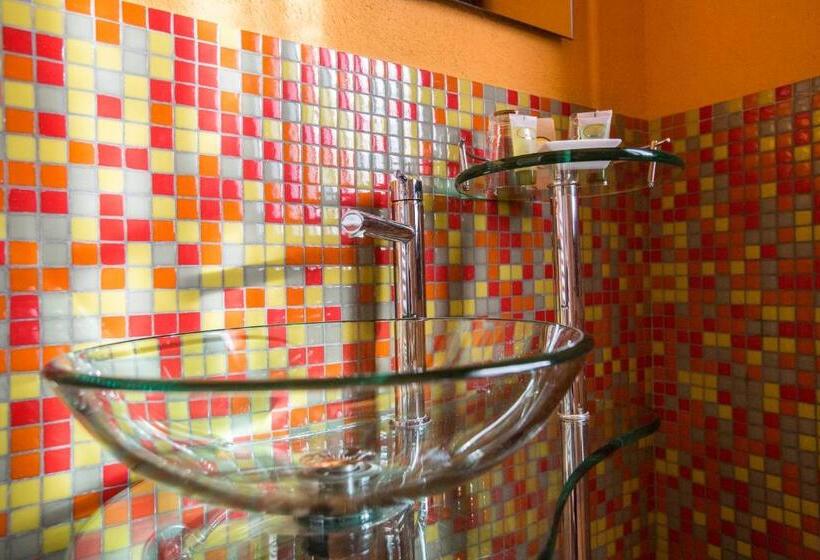 هتل La Torre Del Vilar