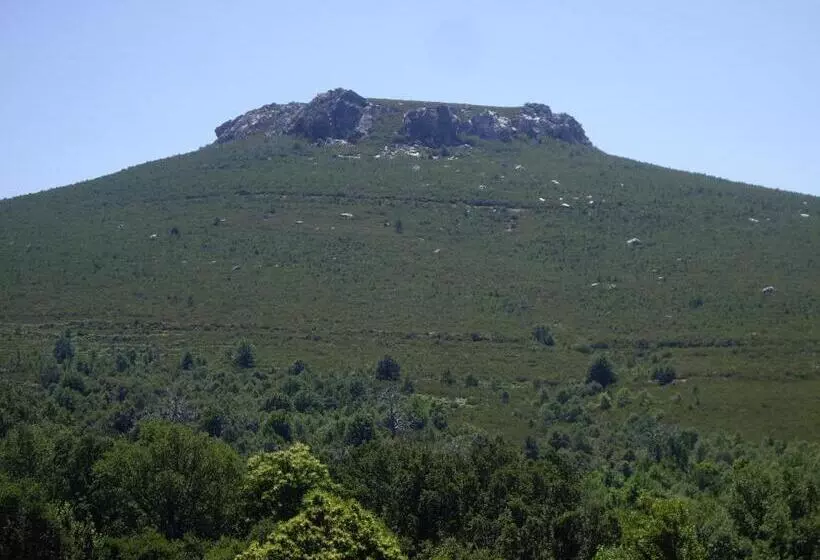 Hotelli Rural El Caseron De Linarejos