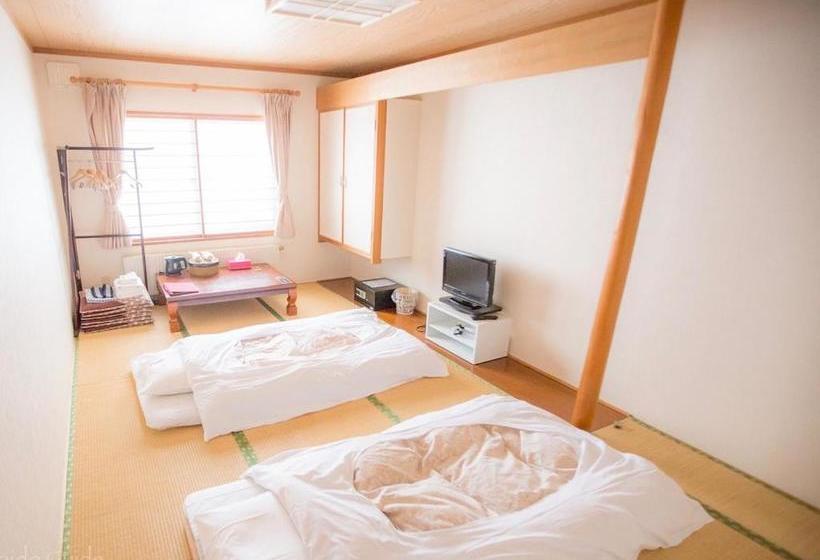 فندق Rusutsu Lodges Pension Lilla Huset