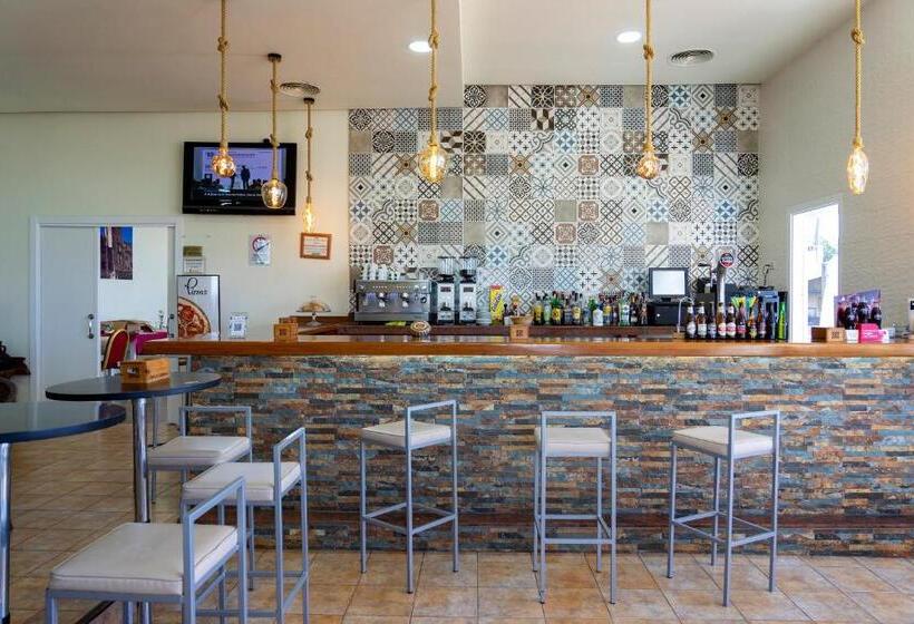 ホテル Los Barruecos