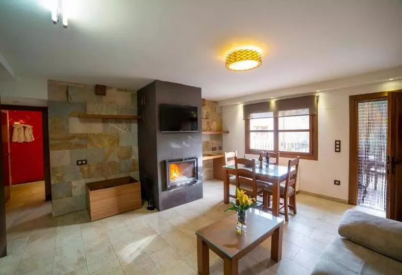 استراحتگاه Suites Finca Los Olivos