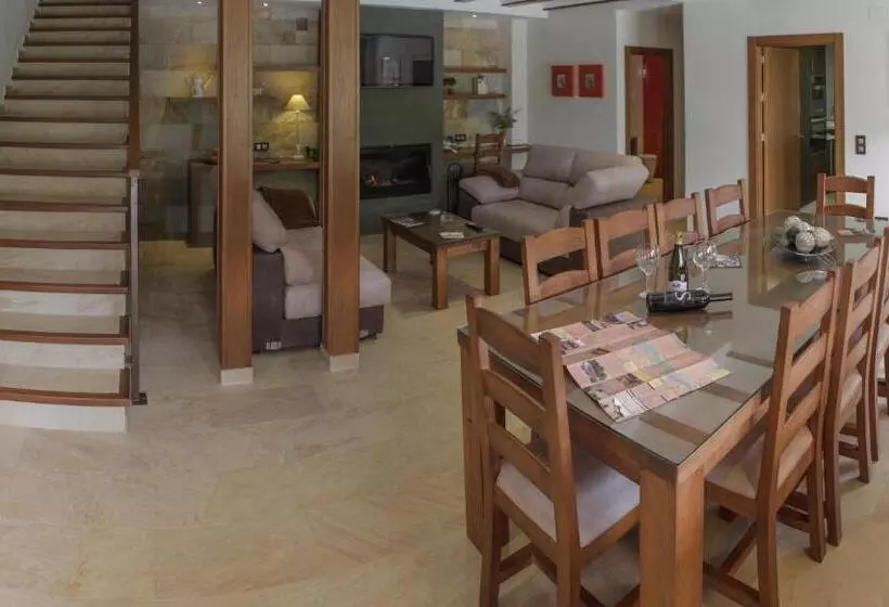 استراحتگاه Suites Finca Los Olivos