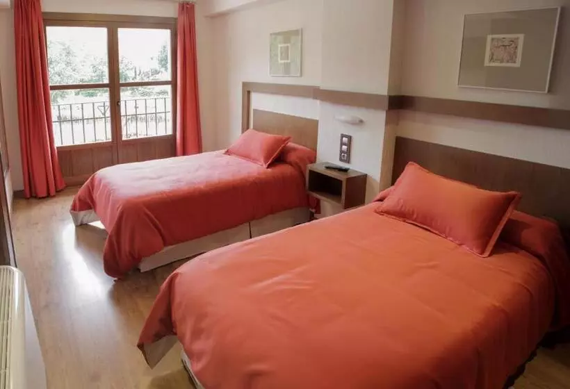 استراحتگاه Suites Finca Los Olivos