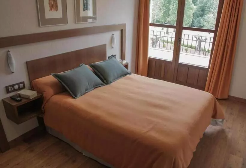 استراحتگاه Suites Finca Los Olivos