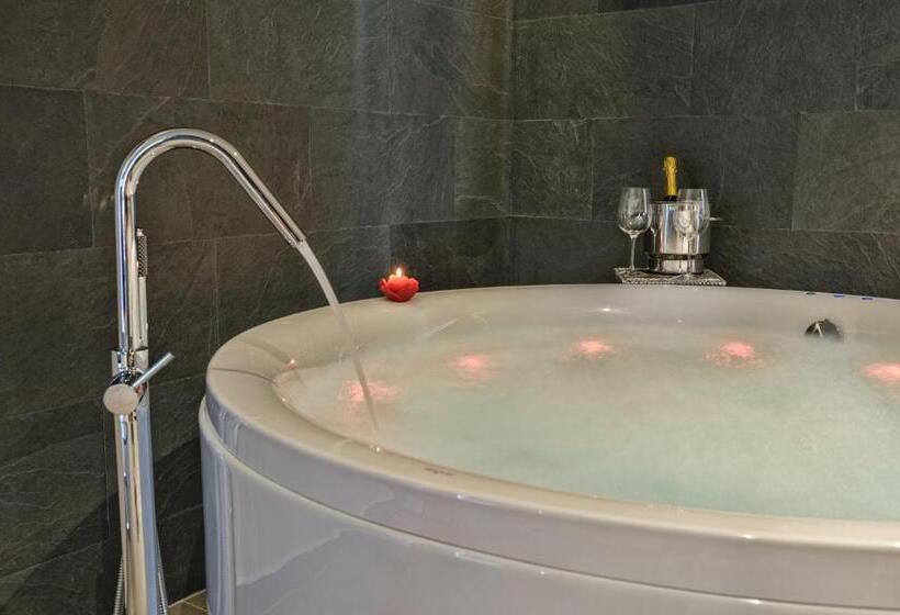 استراحتگاه Suites Finca Los Olivos