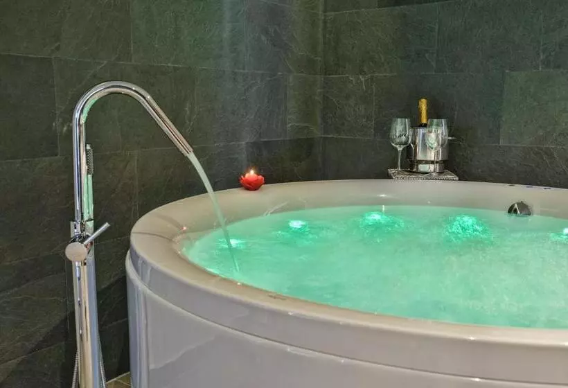 استراحتگاه Suites Finca Los Olivos