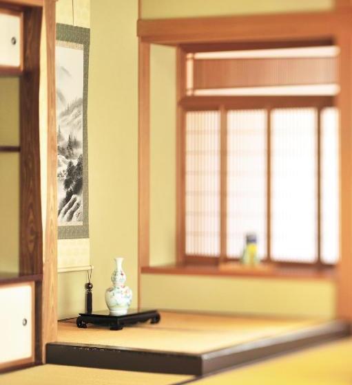 Echigo Yuzawa Onsen Sakura Tei Ryokan