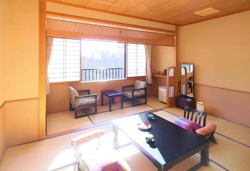 旅館 Jizaiso