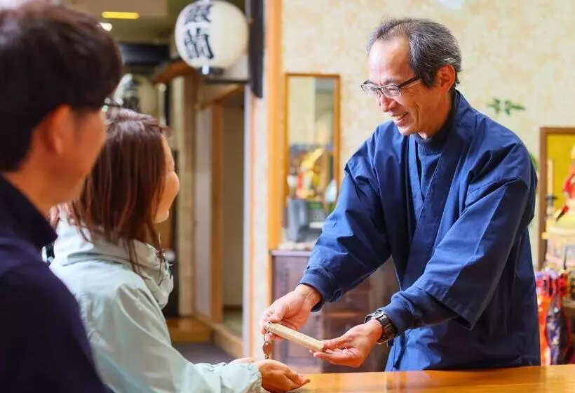 旅館 Jizaiso