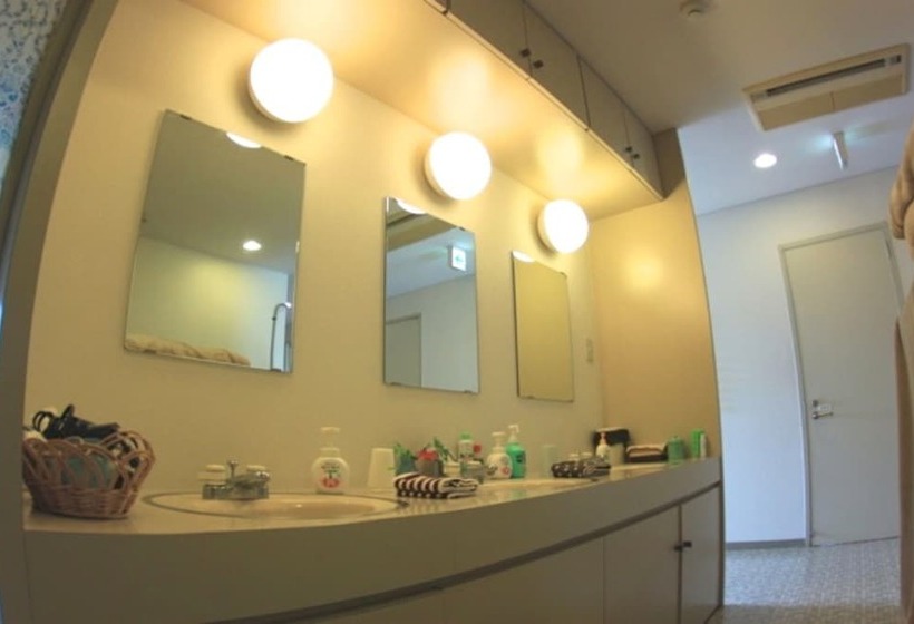 Shimayado Gettouya Hostel