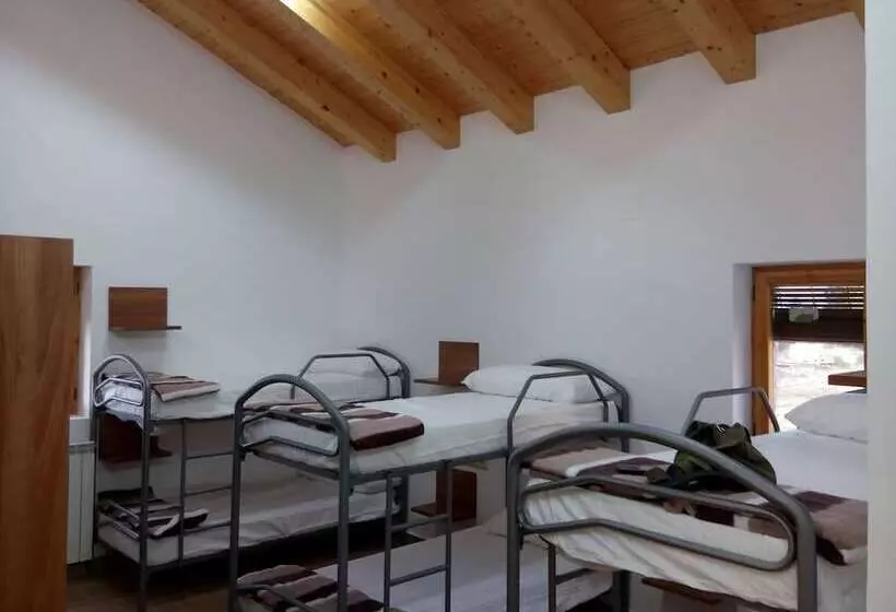 Albergue De Cretas