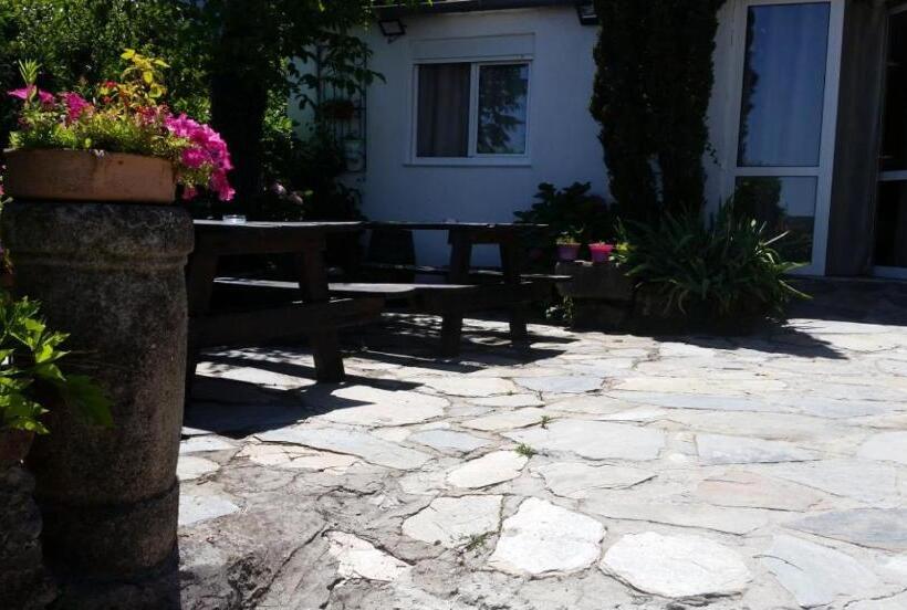 هاستل Obradoiro