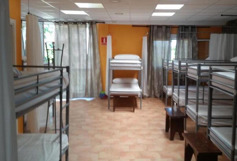 هاستل Obradoiro