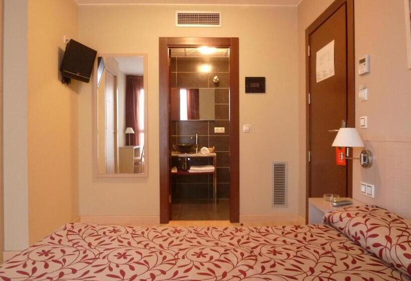 ベッドアンドブレックファースト Arco