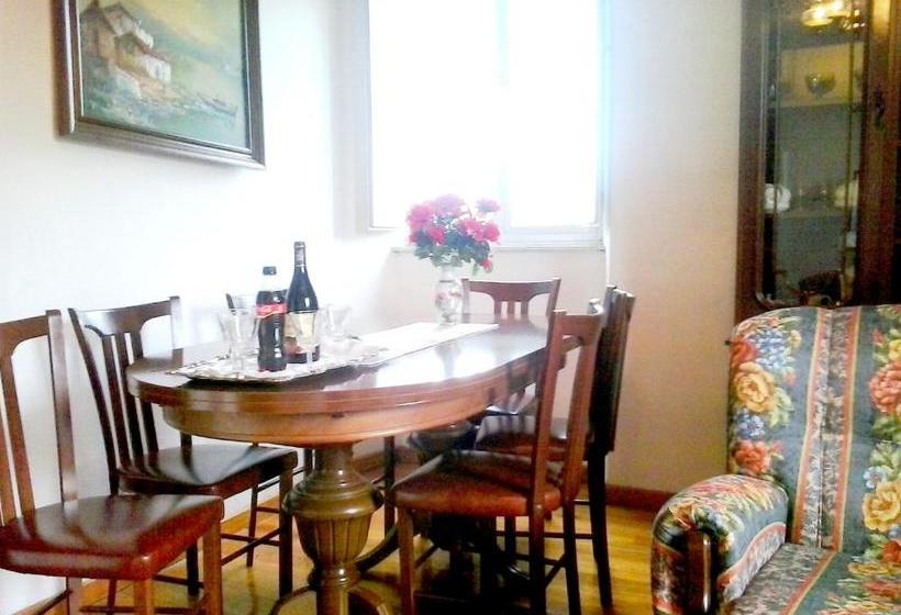 Charming House In Ourol With Mountain View Large Garden