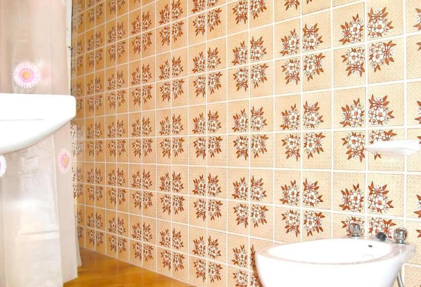 Charming House In Ourol With Mountain View Large Garden