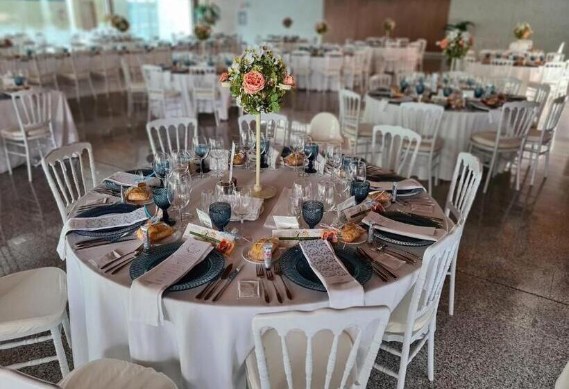 Escuderos Hotel Cruz