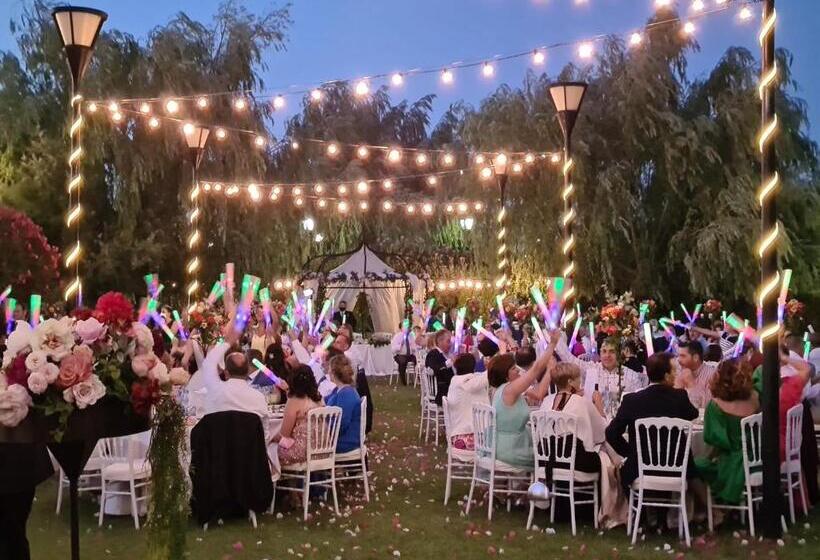 Escuderos Hotel Cruz