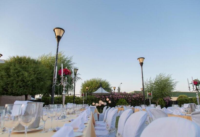 Escuderos Hotel Cruz