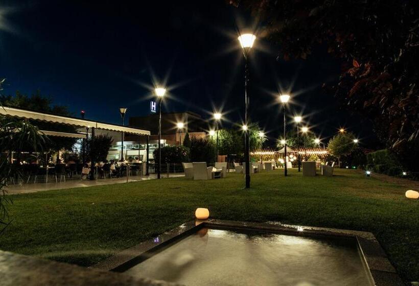 Escuderos Hotel Cruz