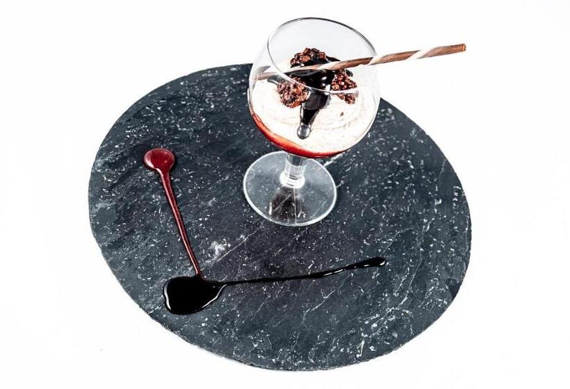 Escuderos Hotel Cruz