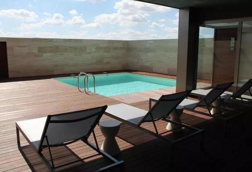 Escuderos Hotel Cruz