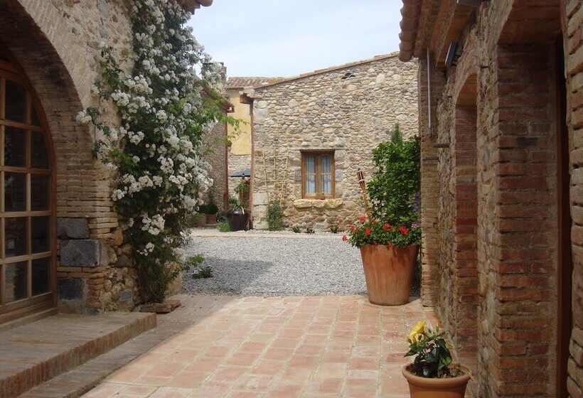 Hotel Can Carbó De Peralada