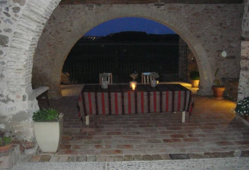 Hotel Can Carbó De Peralada