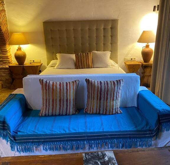 Hotel Can Carbó De Peralada