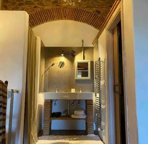 Hotel Can Carbó De Peralada