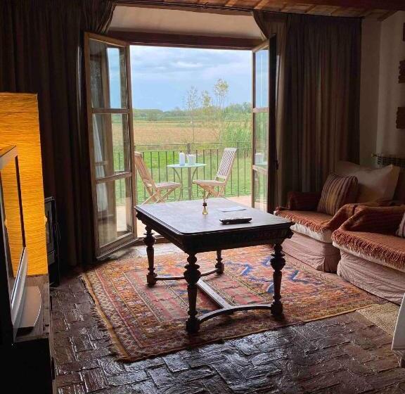 Hotel Can Carbó De Peralada