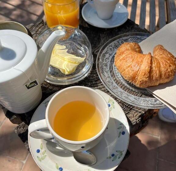 Hotel Can Carbó De Peralada