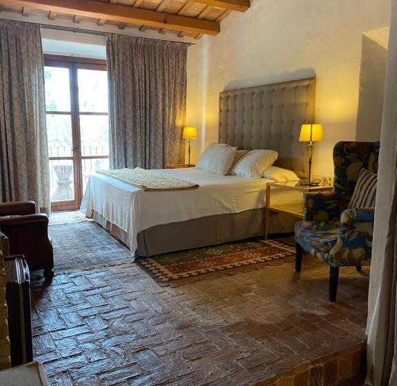 Hotel Can Carbó De Peralada