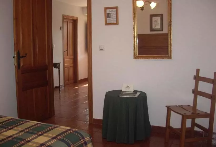 هتل Casa De Aldea La Casona De Los Valles
