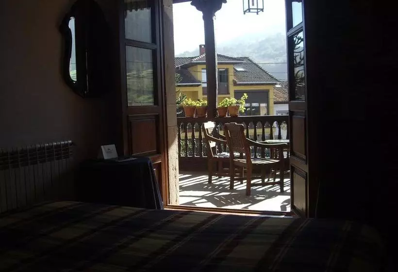 هتل Casa De Aldea La Casona De Los Valles