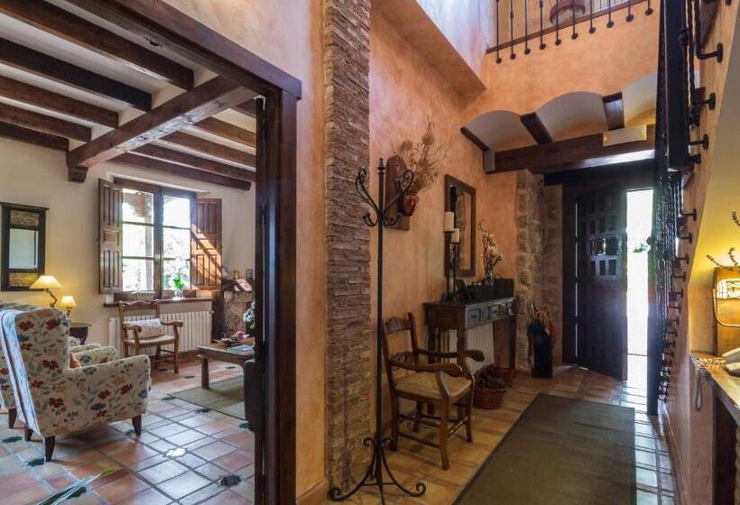 فندق De Montaña Cueva Ahumada