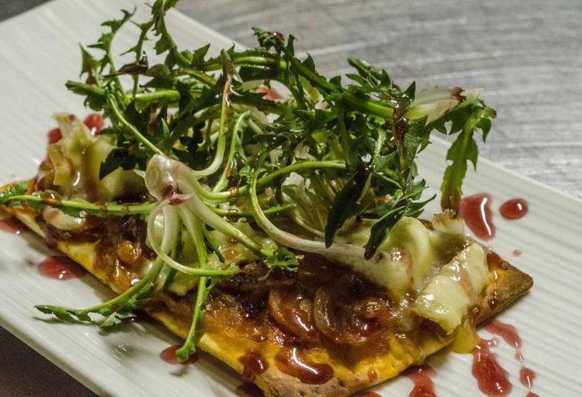 فندق Fonda Farré