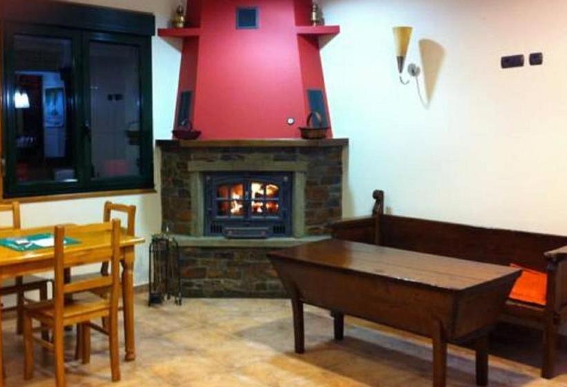 בית מלון כפרי Pontes De Gatin