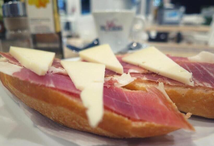 Отель Restaurante Boabdil