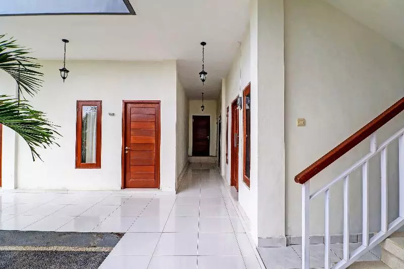 Hotelli Oyo 91717 7 L Homestay