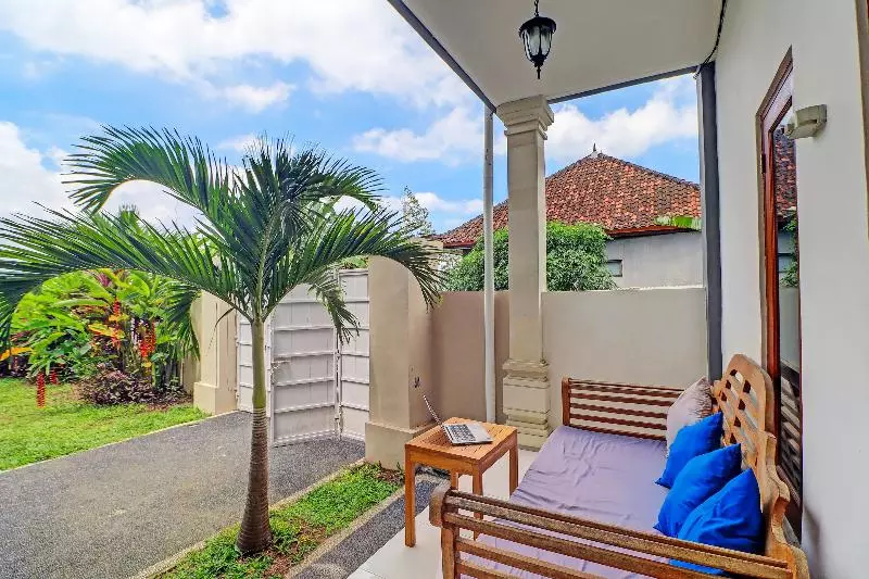 Hotelli Oyo 91717 7 L Homestay