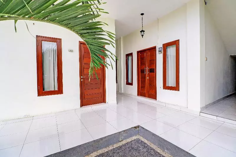 Hotelli Oyo 91717 7 L Homestay